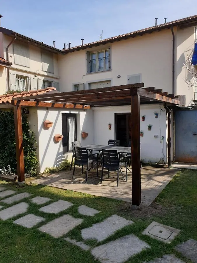 Le Tre Arti Bed & Breakfast Gavirate Italy
