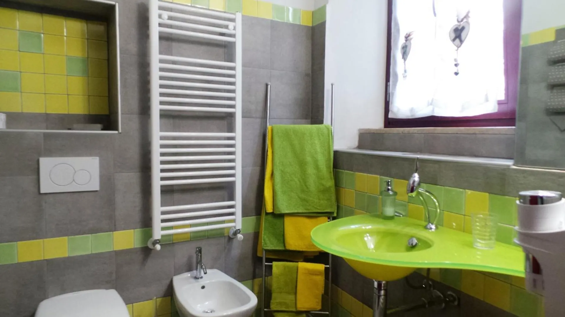 Le Tre Arti Bed & Breakfast Gavirate
